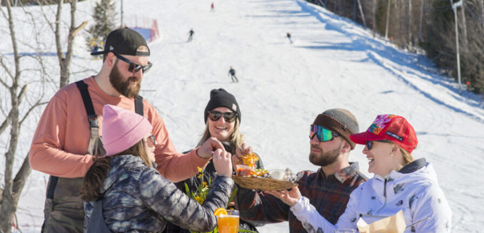 Sommet Saint Sauveur Bar Restaurant Cheers Restaurant Biere Ski Printemps Apres Ski