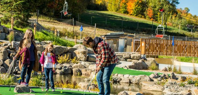 Sommet Saint Sauveur Parc Fun Mini Golf Mini Putt Activite Centre Amusement Automne