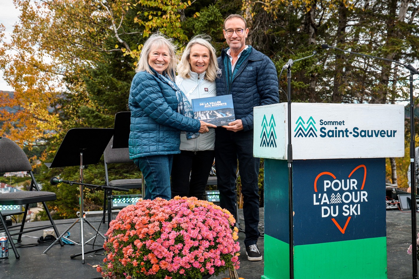 Les Sommets Nouvelle Livre De La Vallee Aux Sommets