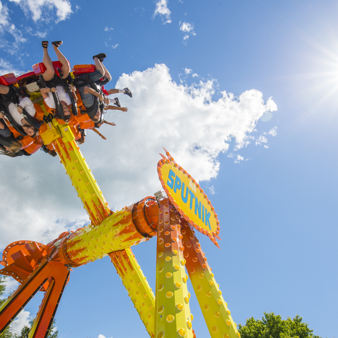 Sommet Saint Sauveur Parc Fun Sputnik Gauche Soleil Sortie Familiale