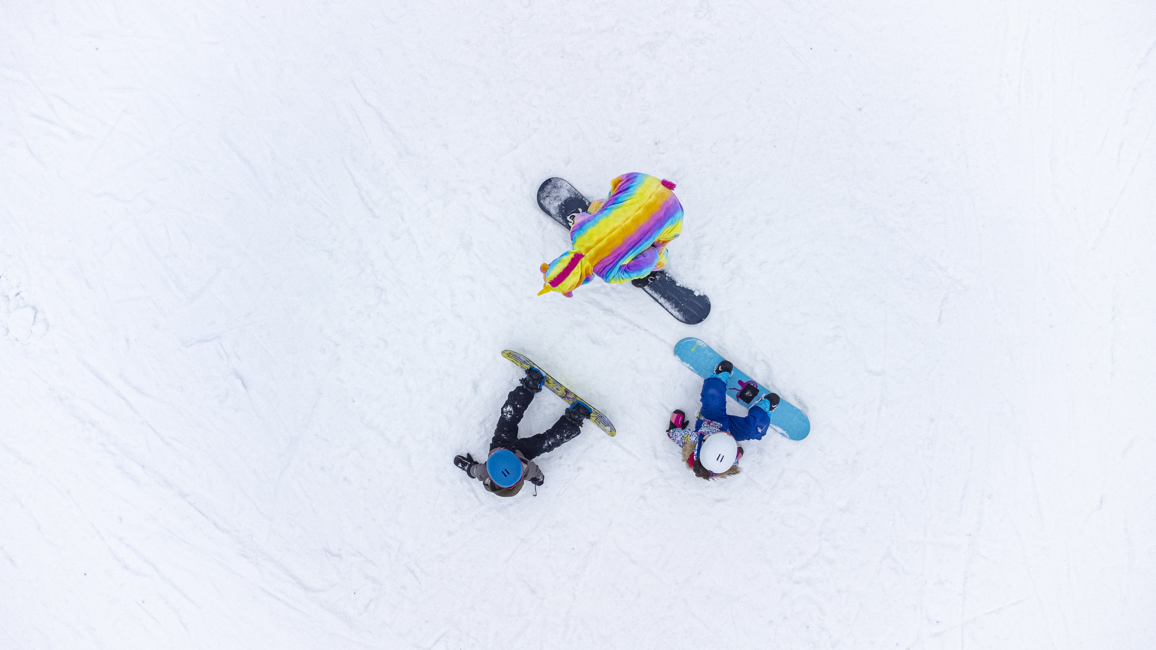 Family skiing