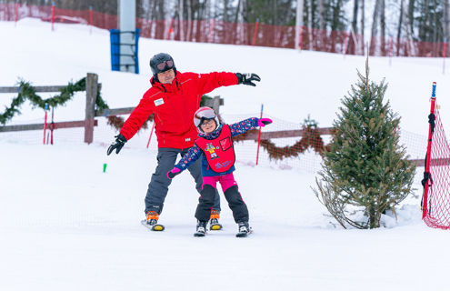 Canadian Ski Instructors' Alliance or PESA Level 1 certification (or in process) OR Canadian Snowboard Instructors' Association or PEPN Level 1 certification (or in process)